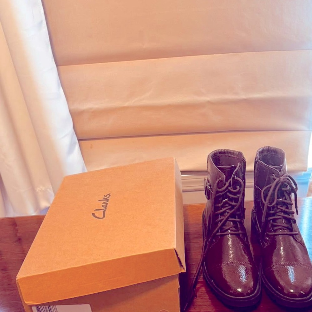 Clarks Womens Burgundy Boots Size 10, new in box